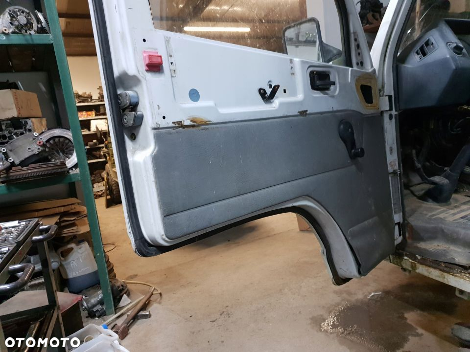 MERCEDES MB 100 DAWCA RAMA Z OSIĄ TYLNĄ DEKIEL - 5