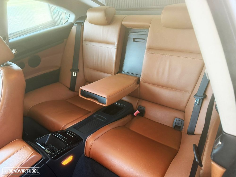 BMW 330 i Edition Sport - 13