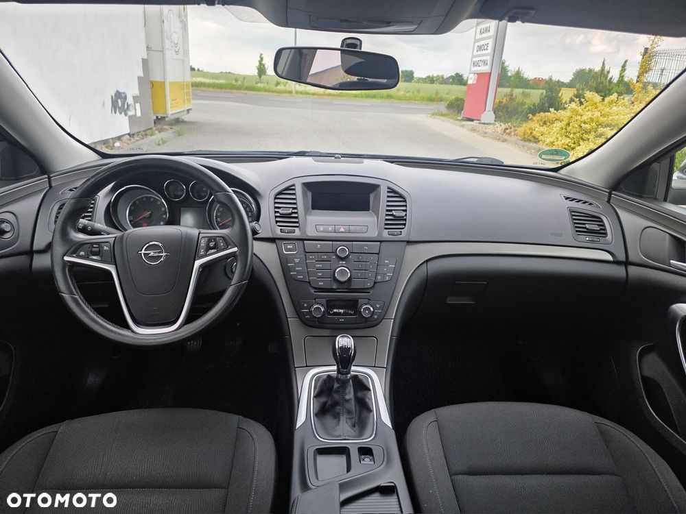 Opel Insignia - 8