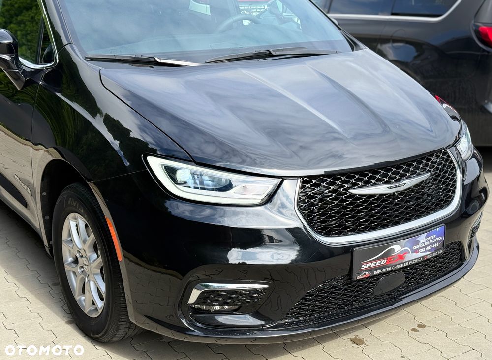 Chrysler Pacifica - 5