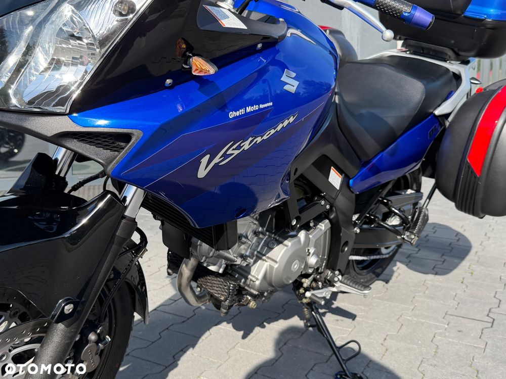 Suzuki V-STROM - 35