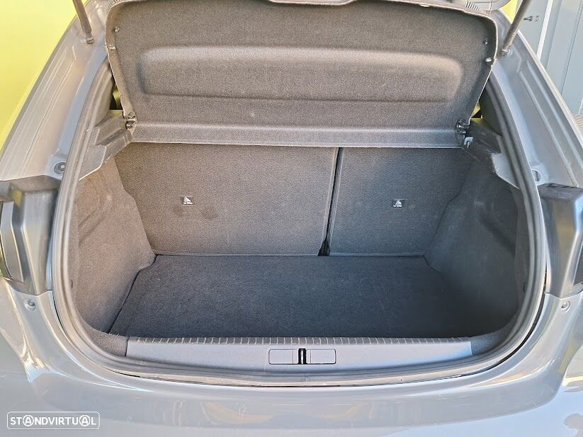 Peugeot 208 1.2 Hybrid Allure e-DCS6 - 29