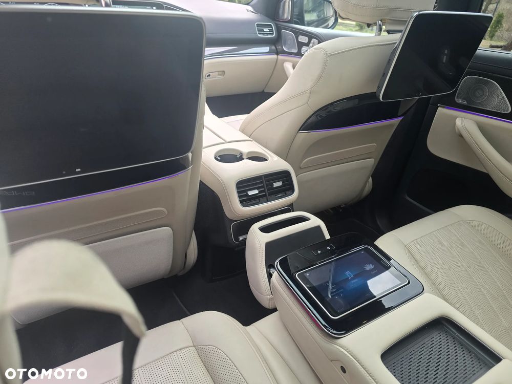 Mercedes-Benz GLS - 20