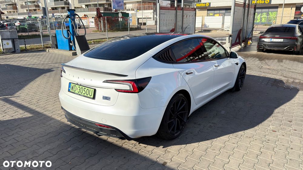 Tesla Model 3 - 2