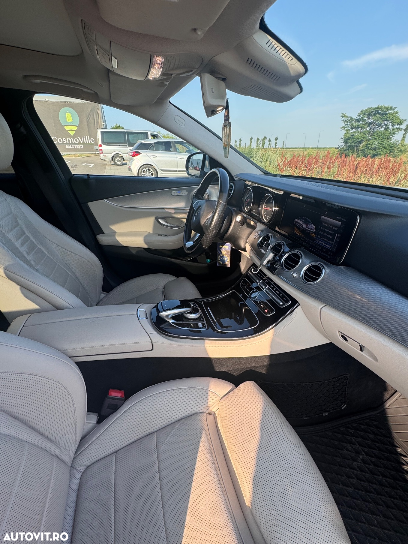Mercedes-Benz E 220 d 4Matic 9G-TRONIC - 12