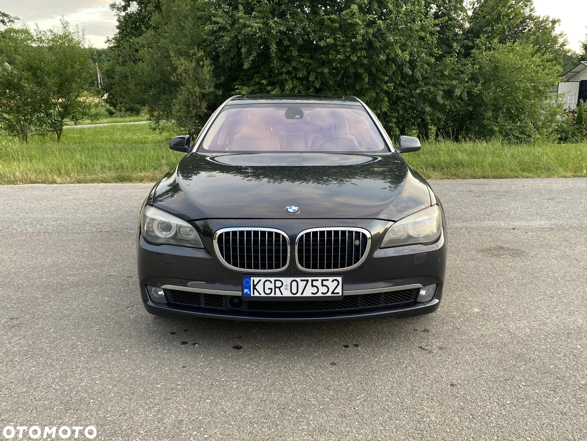 BMW Seria 7 750i L - 2