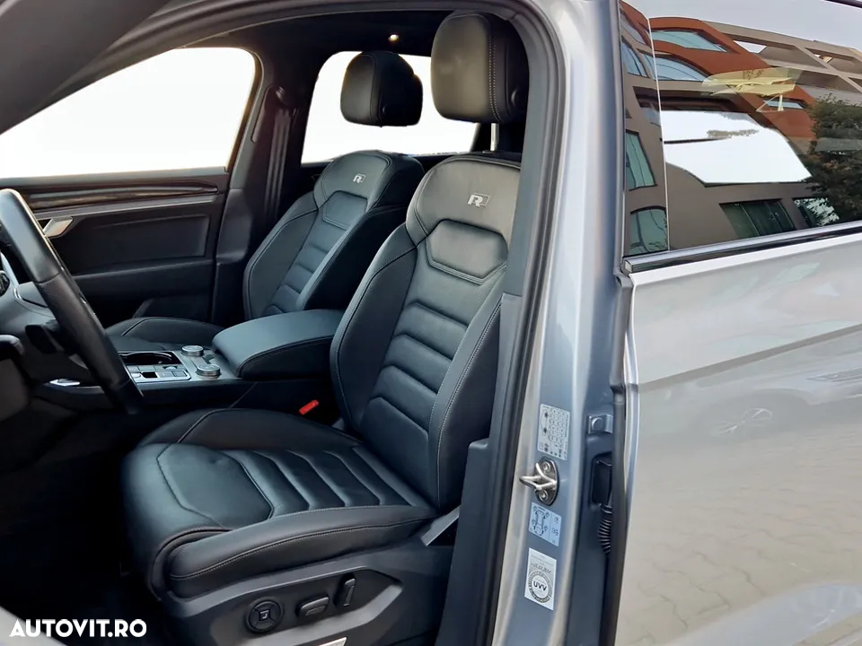 Volkswagen Touareg V6 TDI R-Style - 12