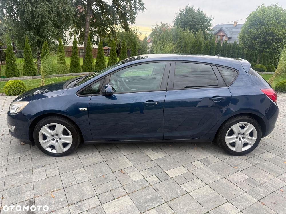 Opel Astra - 8