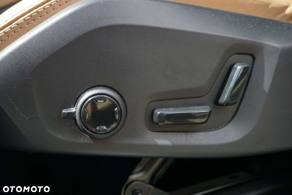 Volvo XC 90 - 13