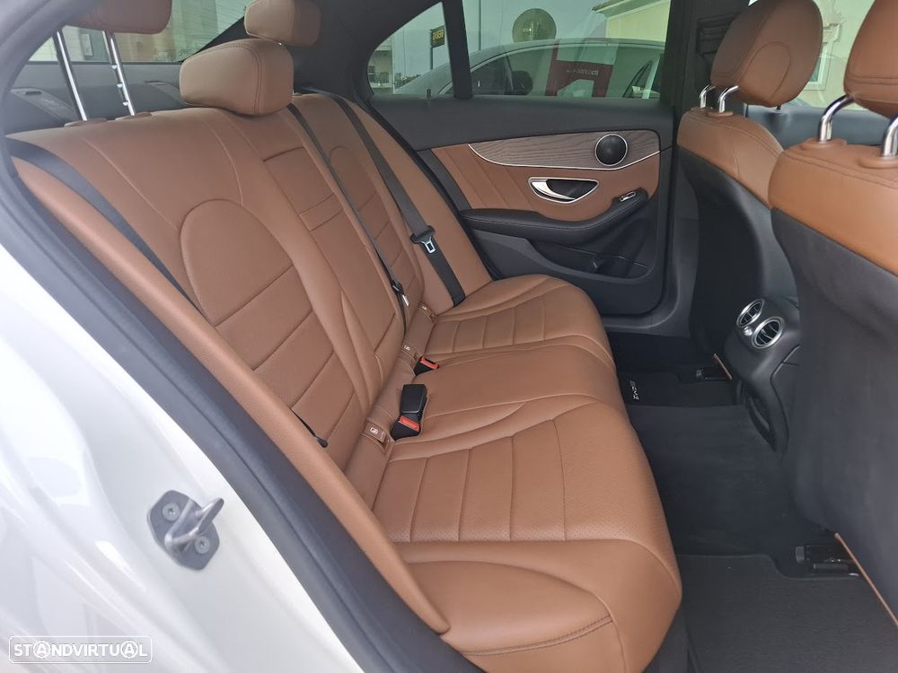 Mercedes-Benz C 200 Station 4Matic 9G-TRONIC Exclusive - 37