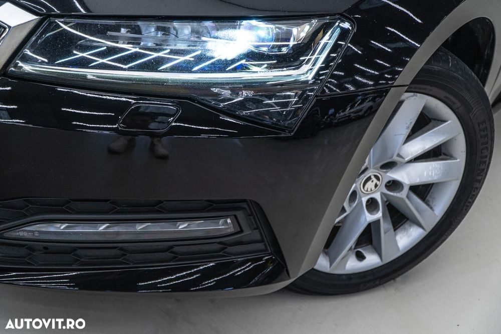 Skoda Superb 2.0 TDI DSG Style - 36