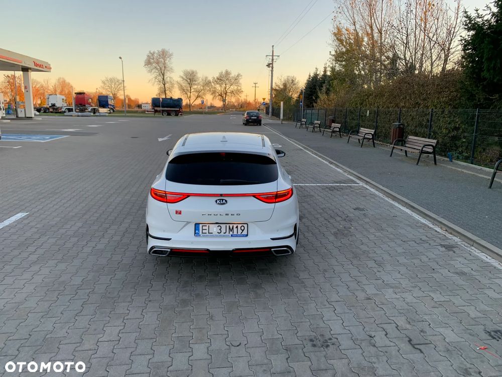 Kia ProCeed - 7