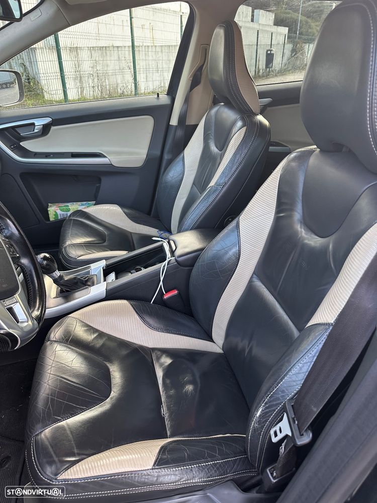 Volvo XC 60 2.0 D3 Drive R-Design - 6