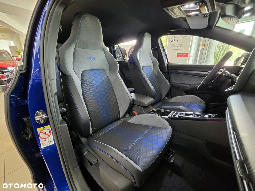 Volkswagen Golf Variant - 16