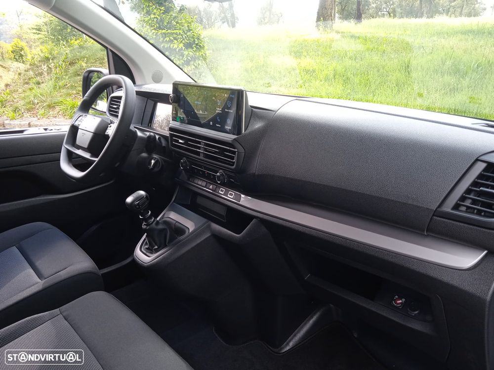 Peugeot Expert L3H1 Long 1.5 BlueHDi CVM6 120cv Plus 3 lug. 5 prts - 26