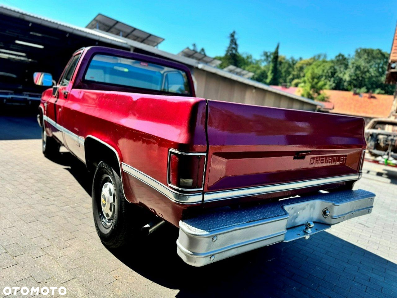 Chevrolet C-20 - 22