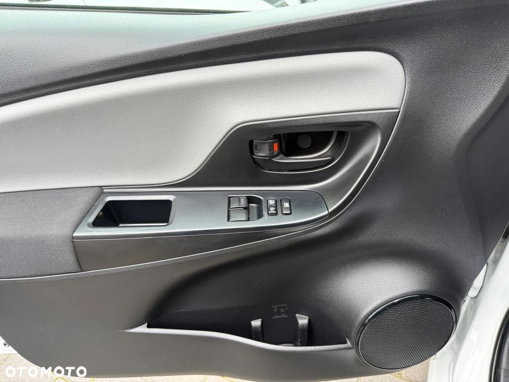 Toyota Yaris 1.5 Active - 8