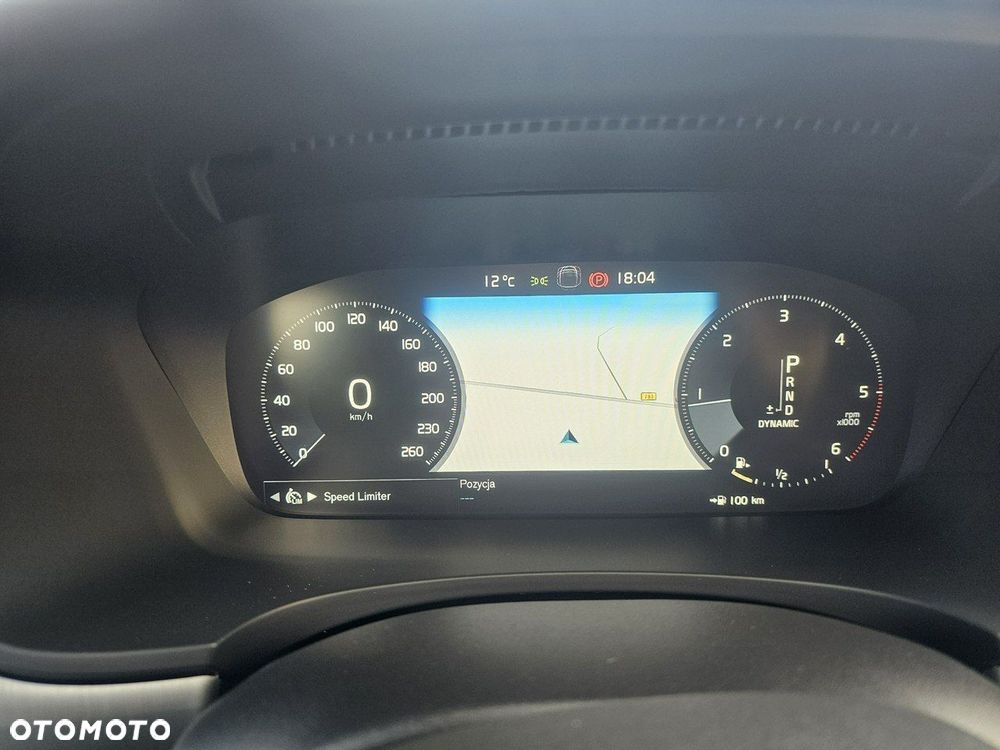 Volvo V90 D4 Momentum Pro - 28