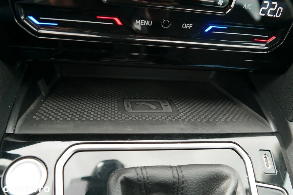 Volkswagen Passat 2.0 TSI Business DSG - 33