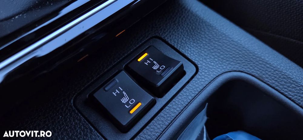 Toyota Corolla Cross - 22