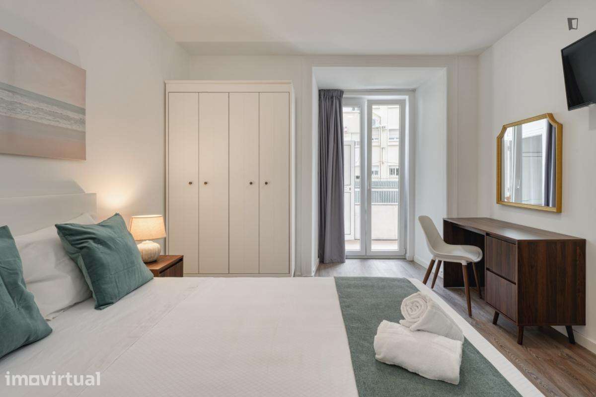 Quarto - localizado em São Sebastião Lisbon - Grande imagem: 4/24