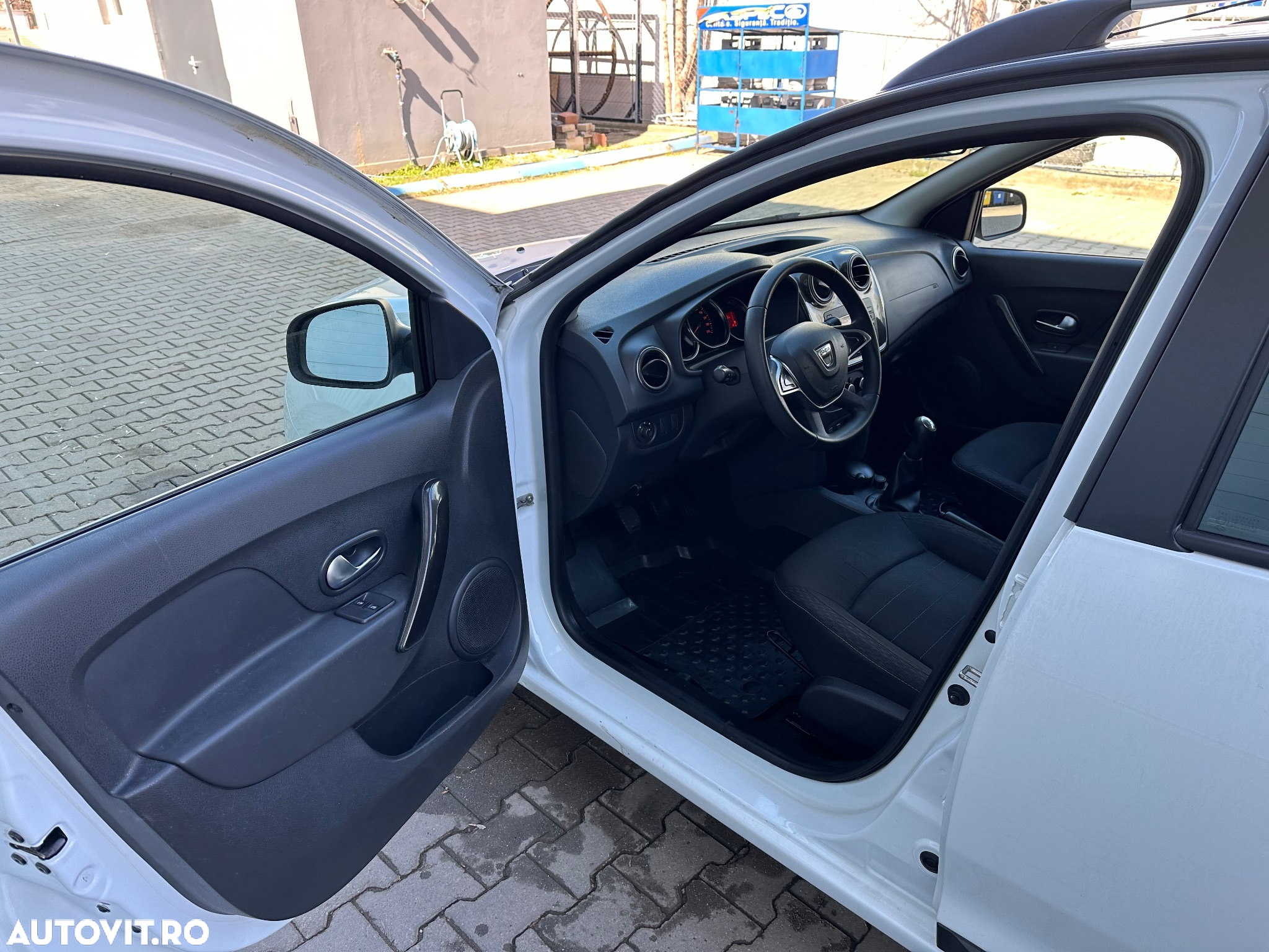 Dacia Logan 1.5 Blue dCi Laureate - 19