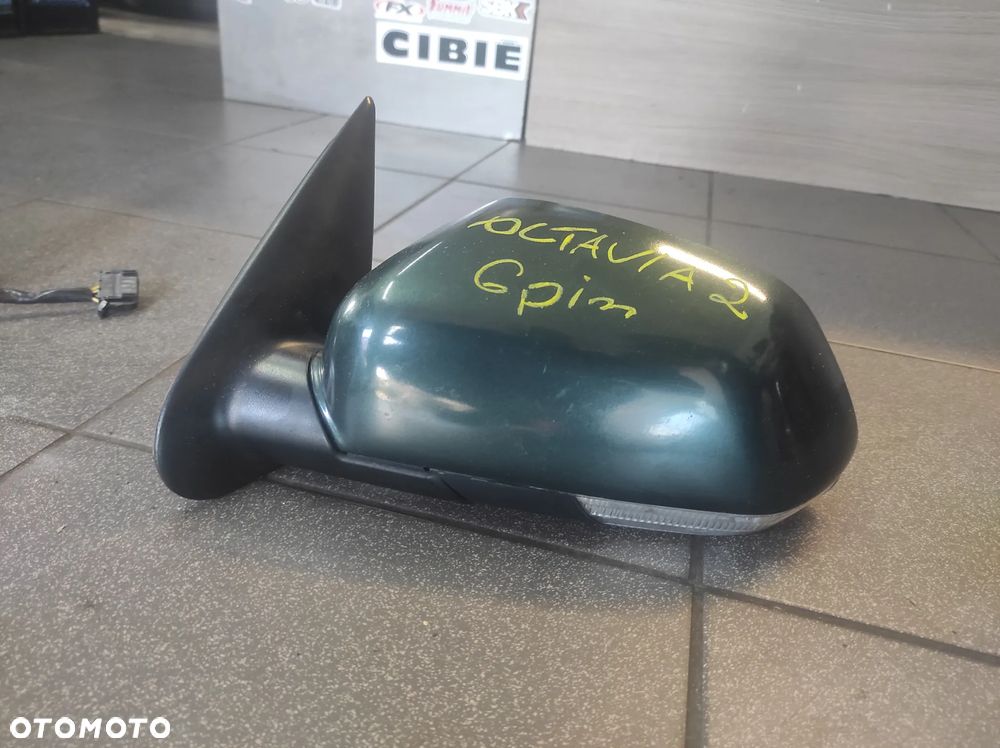 SKODA OCTAVIA 2 6 PIN ZIELONE LUSTERKO LEWE KIEROWCY SPRAWNE WYSYŁKA !!! - 1
