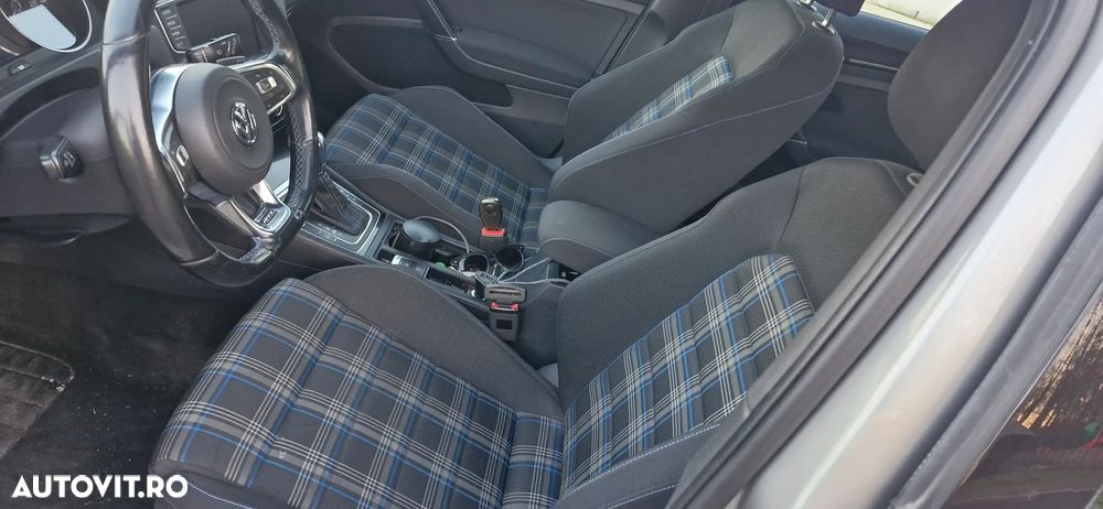 Volkswagen e-Golf - 4