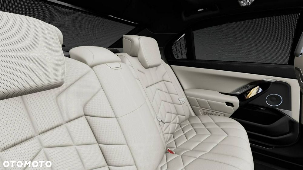BMW Seria 7 - 17
