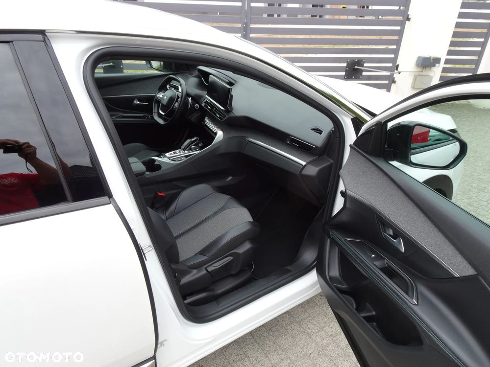 Peugeot 3008 1.5 BlueHDi Allure Pack S&S EAT8 - 15