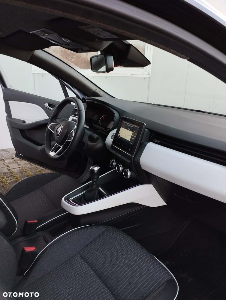 Renault Clio - 9