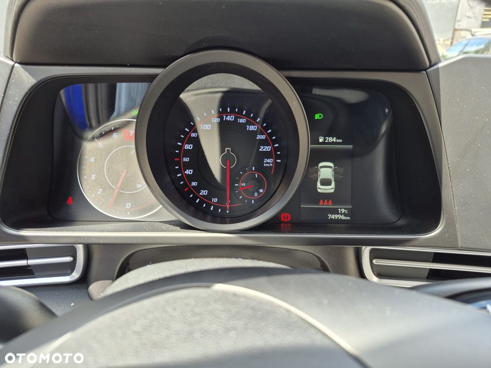 Hyundai Elantra 1.6 Modern - 28