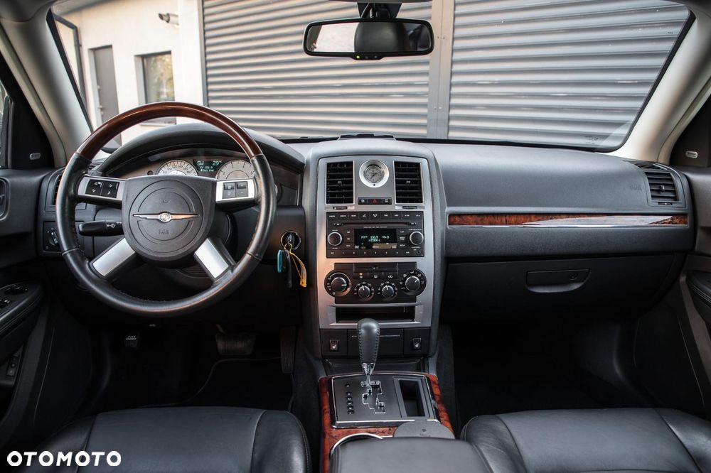 Chrysler 300C - 15