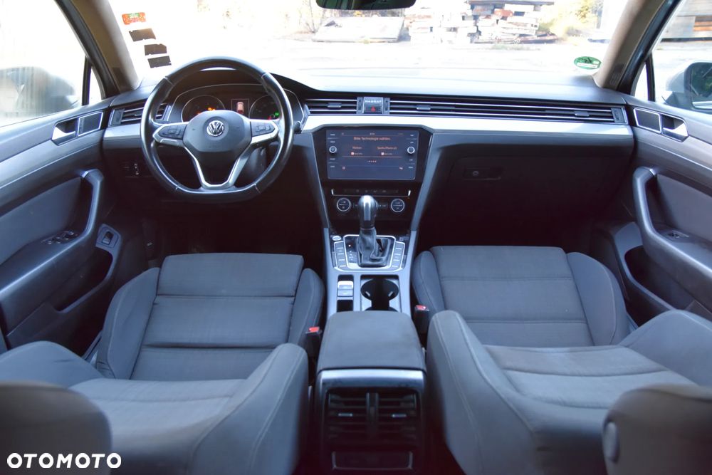 Volkswagen Passat - 15