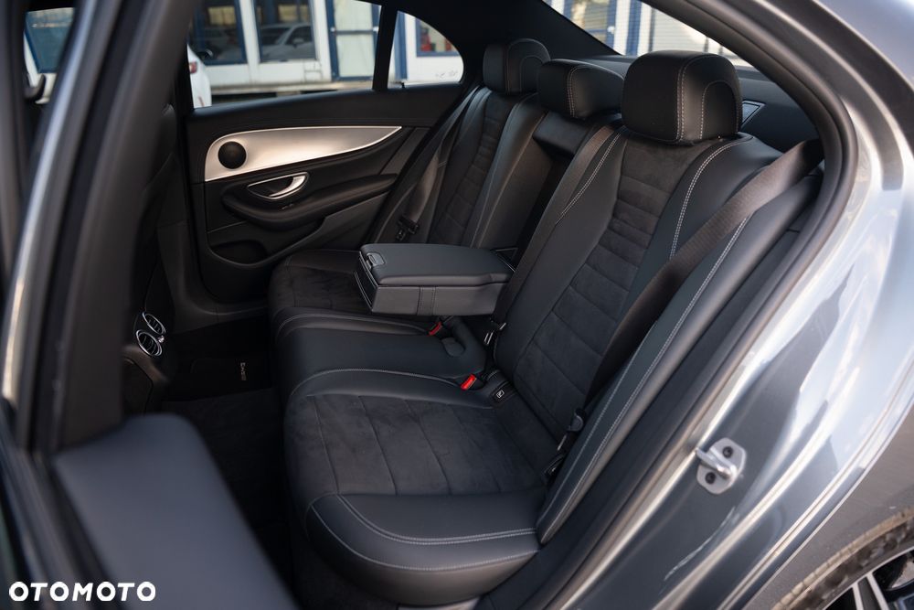 Mercedes-Benz Klasa E 220 d 9G-TRONIC AMG Line - 35