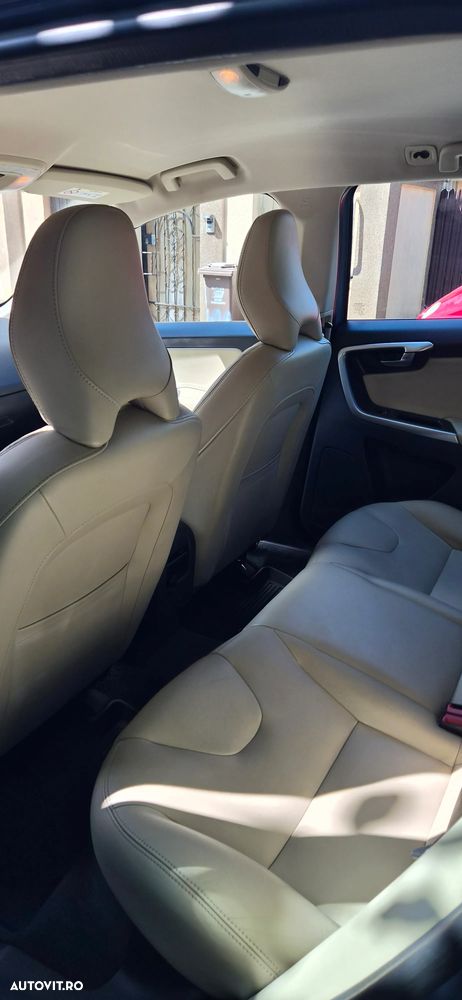Volvo XC 60 D4 Inscription - 12