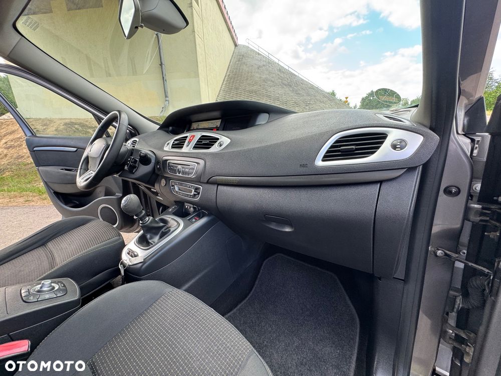 Renault Scenic - 19