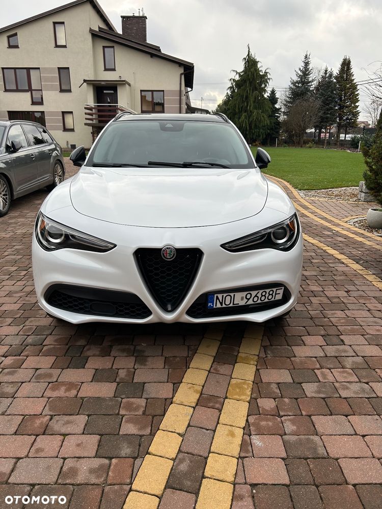 Alfa Romeo Stelvio - 3