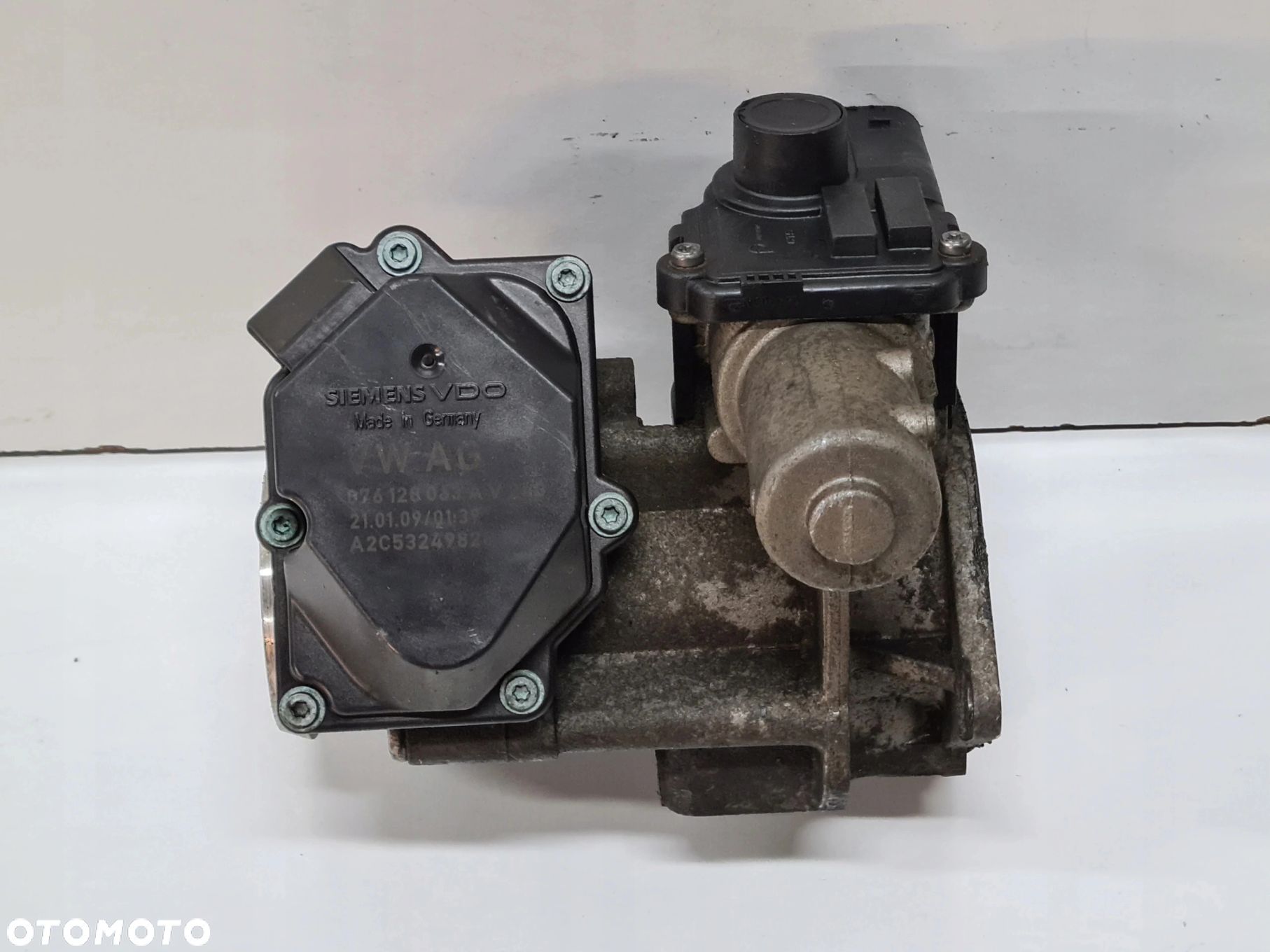 zawór spalin EGR przepustnica 070131501B VW T5 - 1