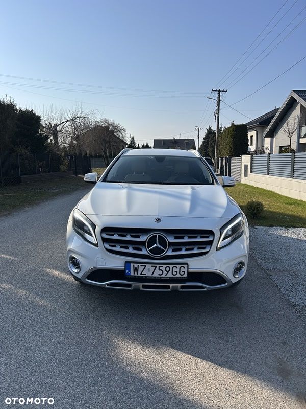 Mercedes-Benz GLA 250 7G-DCT UrbanStyle Edition - 1
