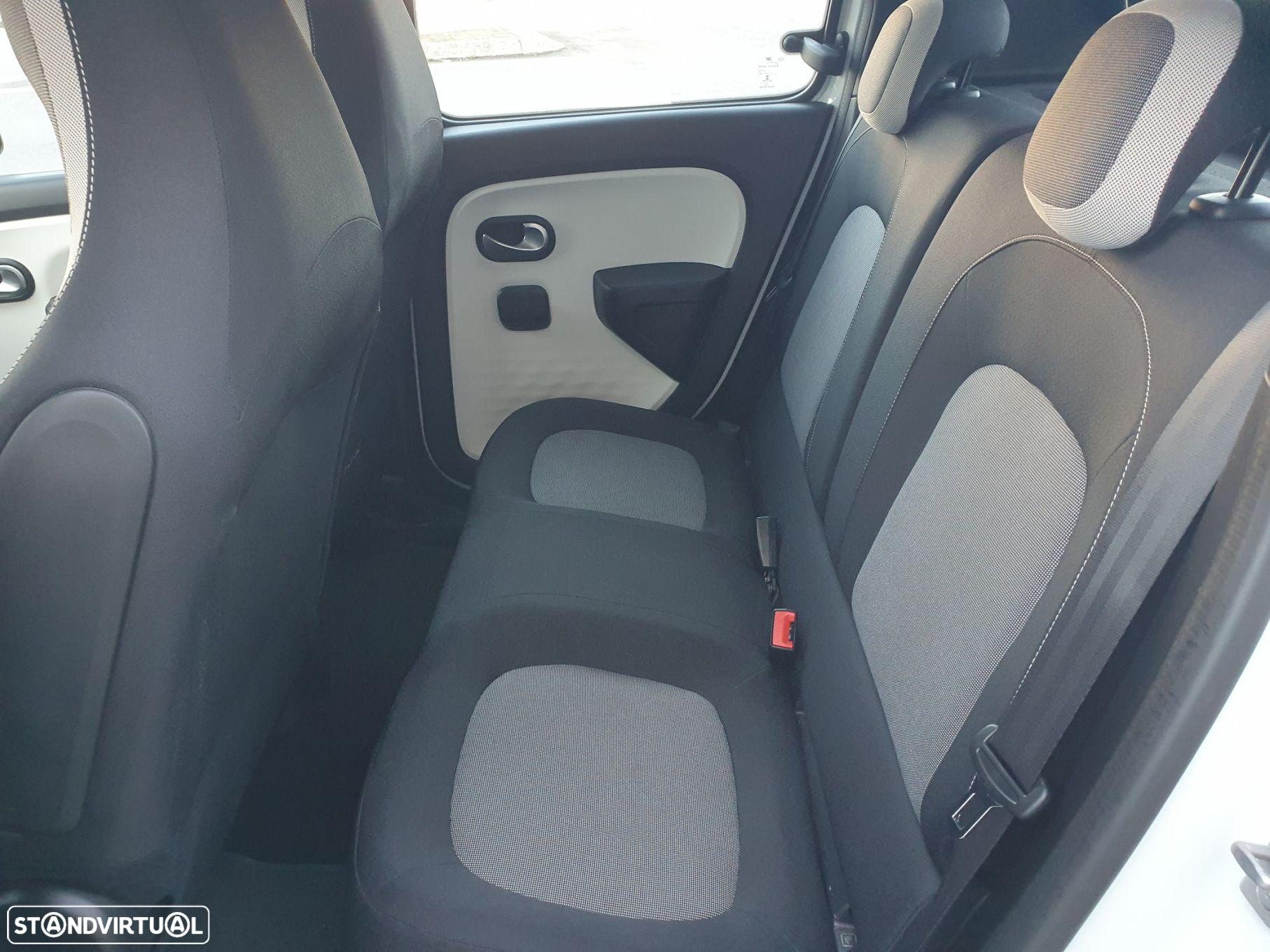 Renault Twingo 1.0 SCe Equilibre - 20