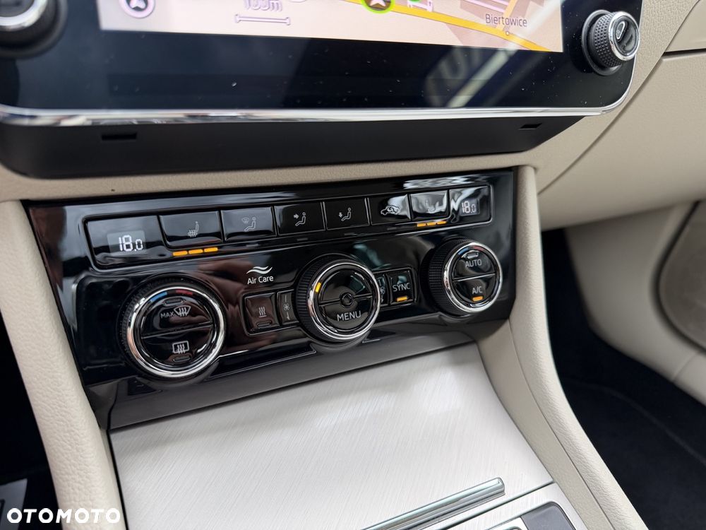 Skoda Superb 2.0 TDI DSG Premium Edition - 24