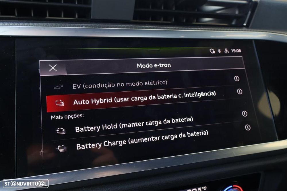 Audi Q3 45 TFSIe S line S tronic - 30