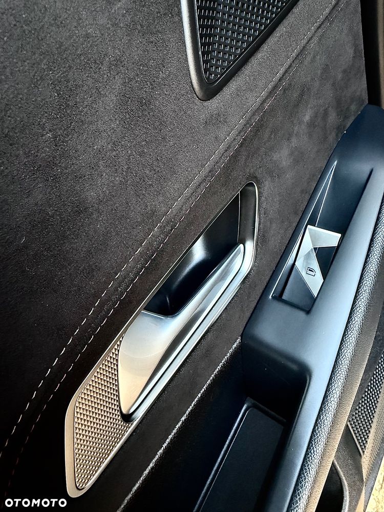 DS Automobiles DS 7 Crossback 1.5 BlueHDi Bastille + - 24