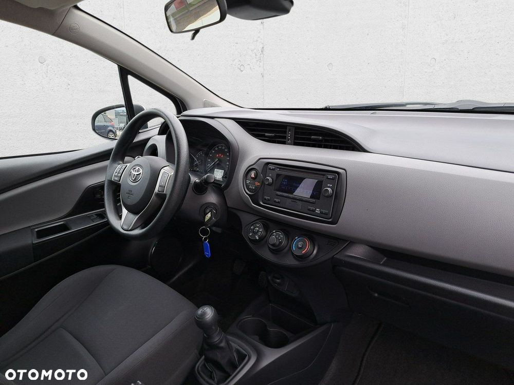 Toyota Yaris - 16