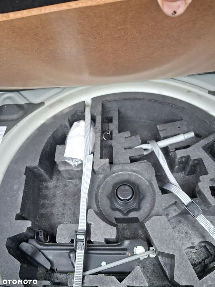 Volkswagen Golf Plus - 19