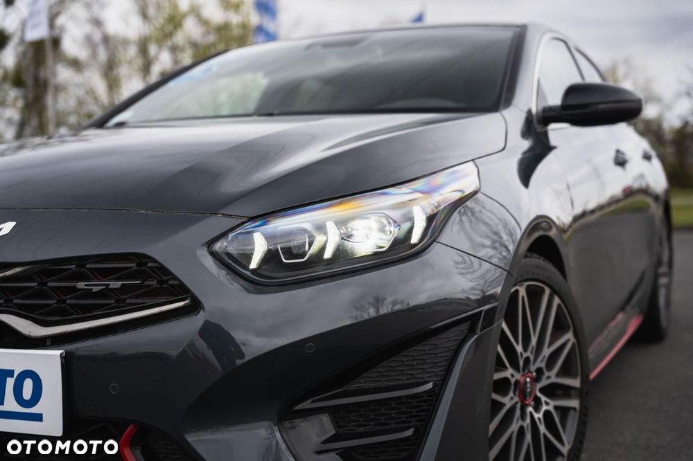 Kia ProCeed - 10