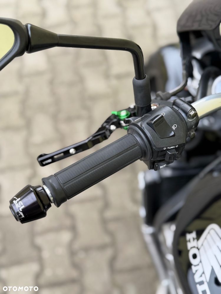 Honda Hornet - 36