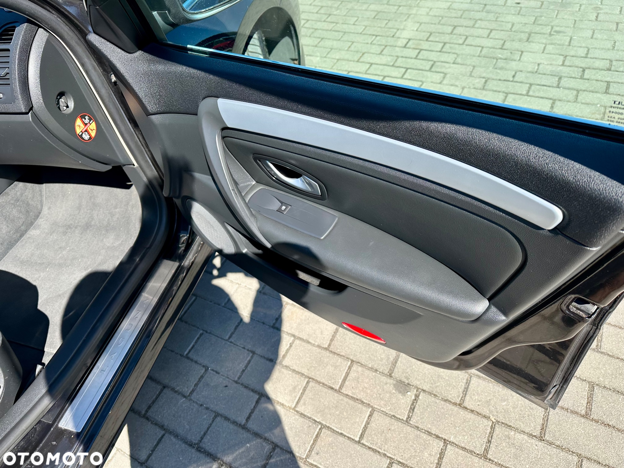 Renault Laguna Grandtour 2.0 dCi FAP GT - 24