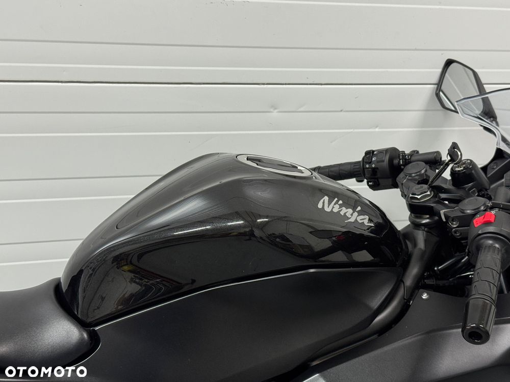 Kawasaki Ninja - 8